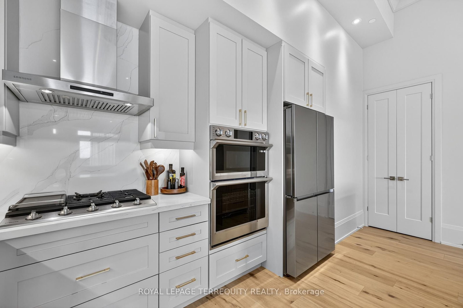 1 Hume Street, Unit PH 615 - Photo 19