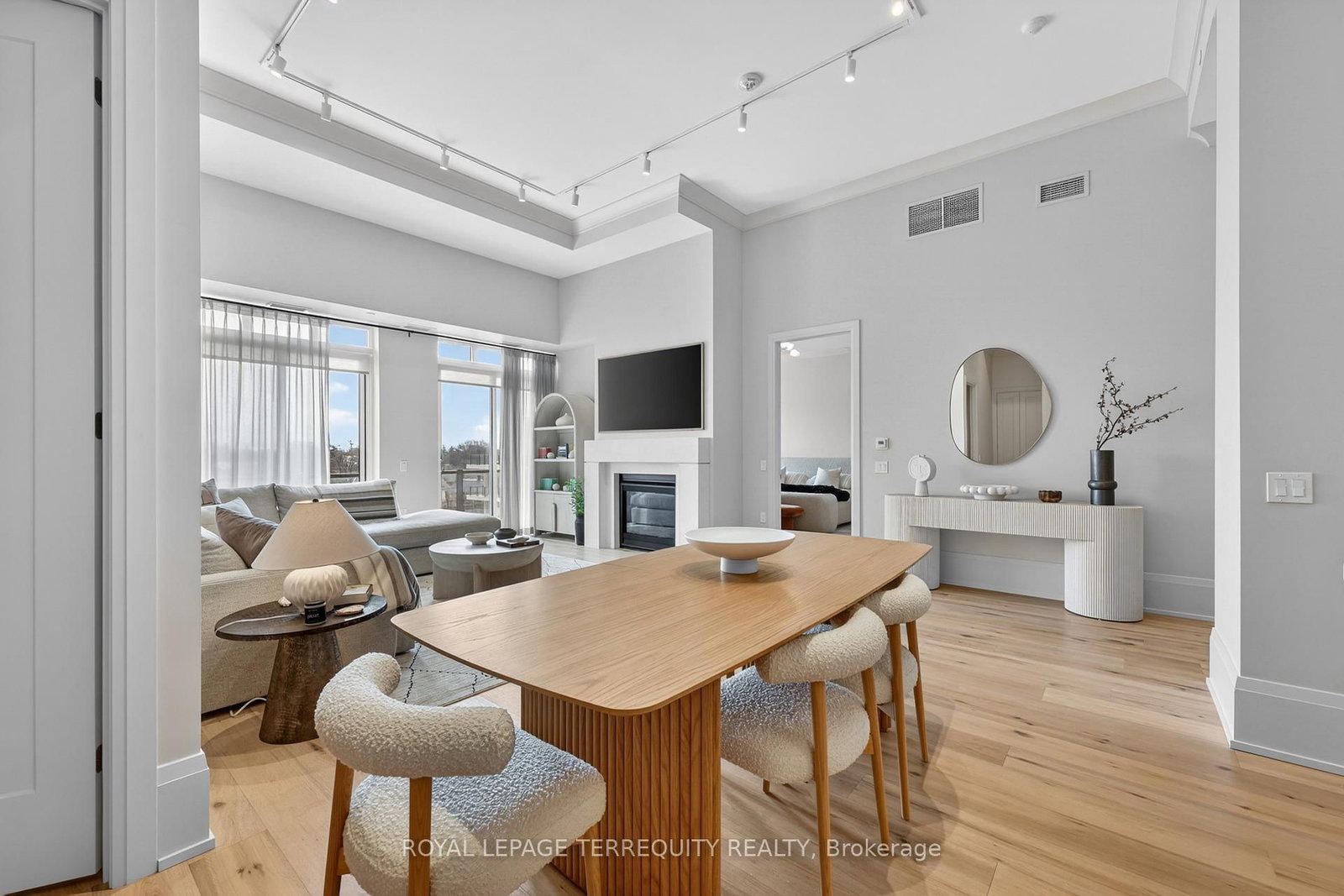 1 Hume Street, Unit PH 615 - Photo 2