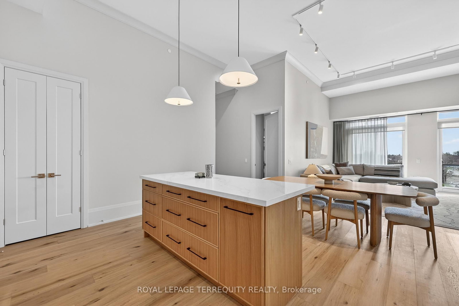 1 Hume Street, Unit PH 615 - Photo 20