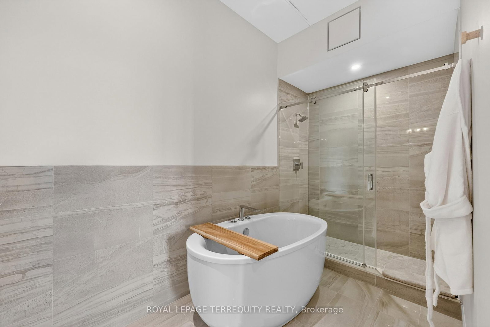 1 Hume Street, Unit PH 615 - Photo 24