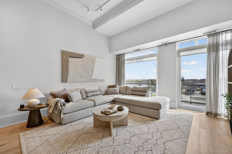 PH 615 - 1 Hume St, Collingwood, L9Y 0X3 | Image 3