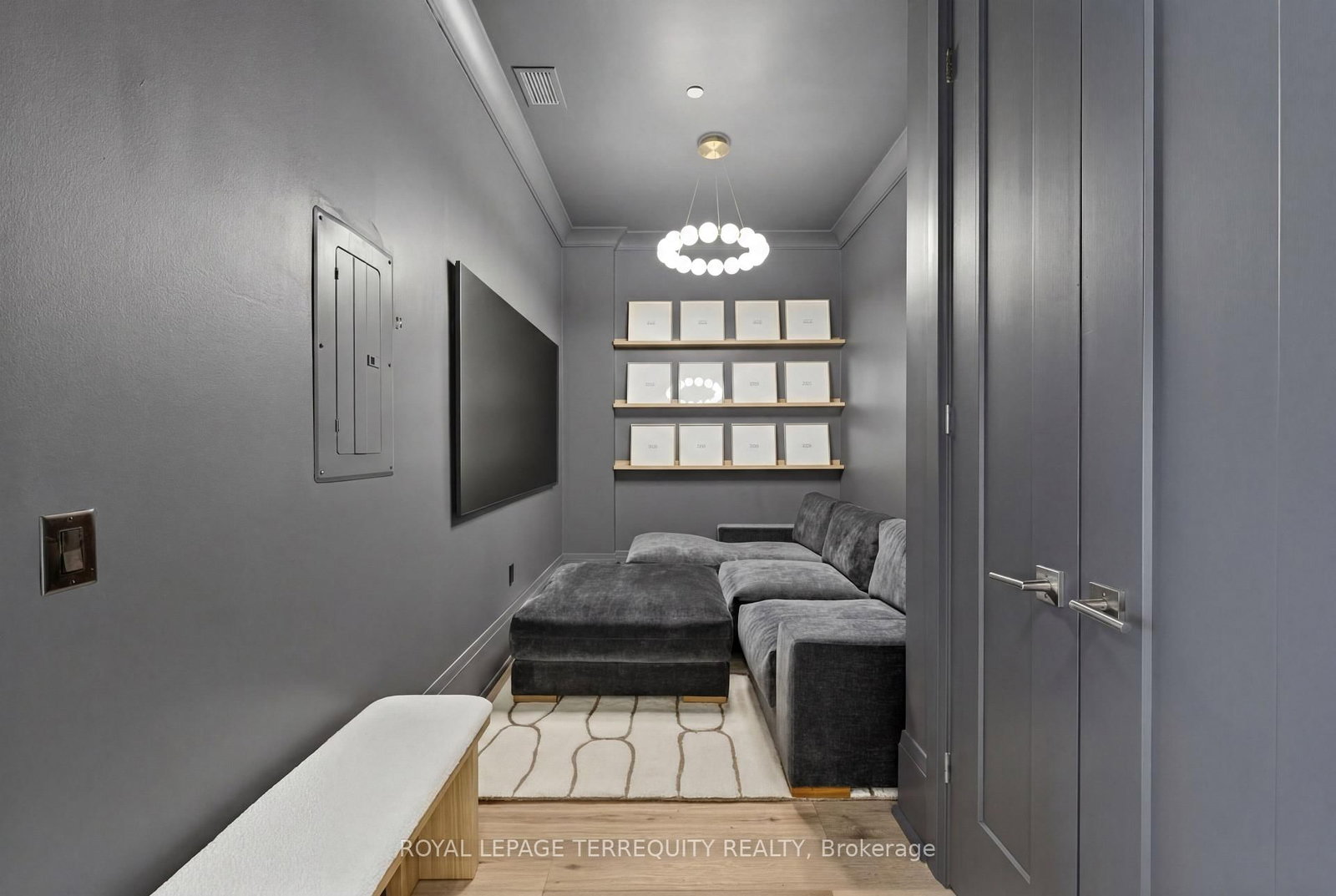 1 Hume Street, Unit PH 615 - Photo 32