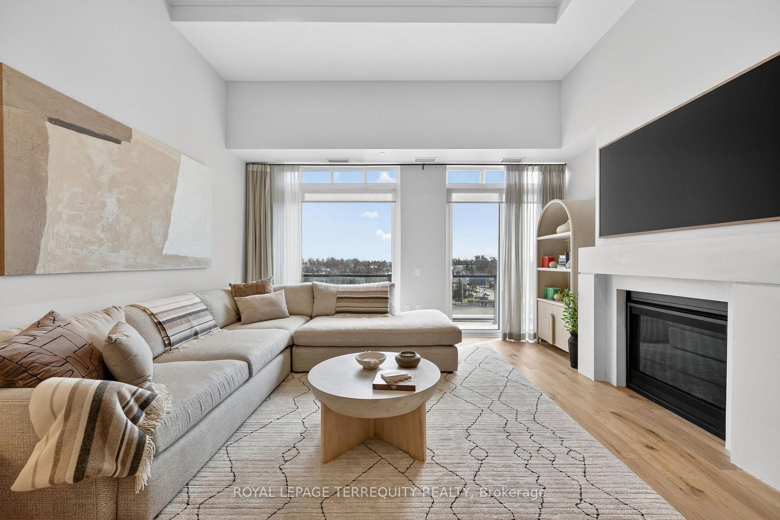 1 Hume Street, Unit PH 615 - Photo 4