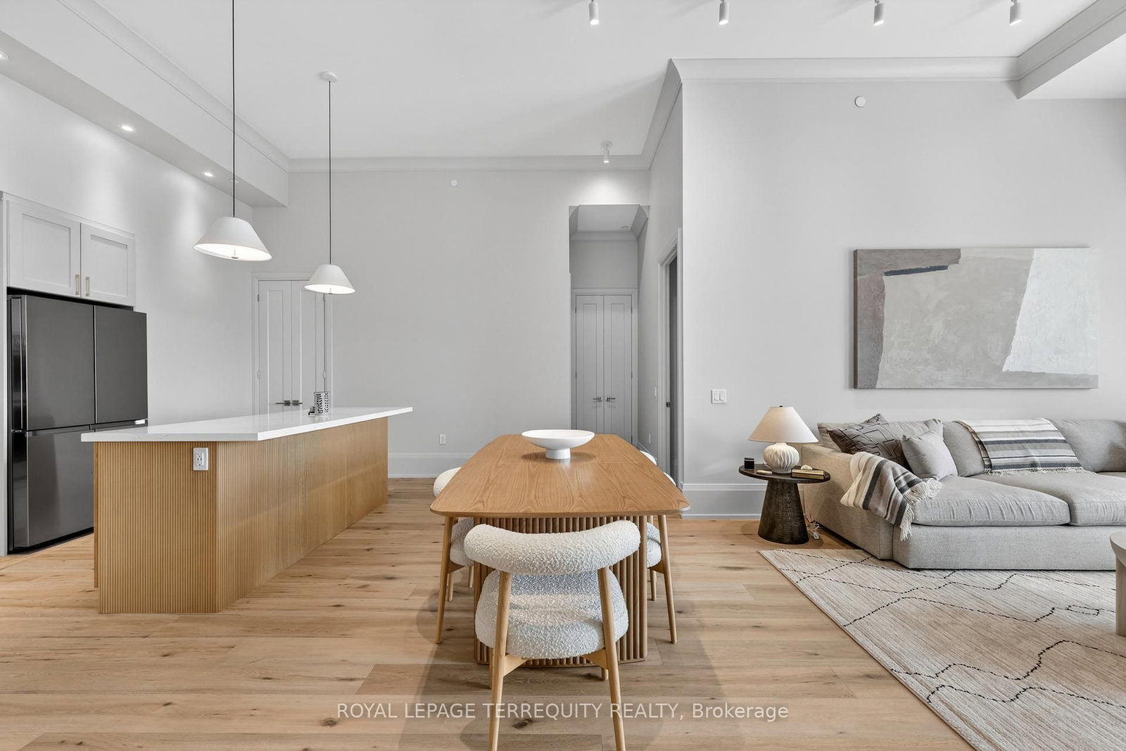 1 Hume Street, Unit PH 615 - Photo 9