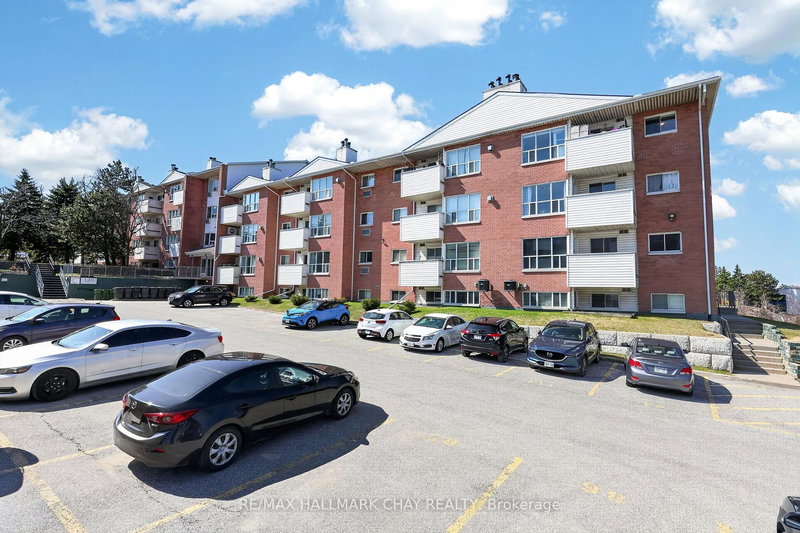304 - 120 Bell Farm Rd, Barrie, L4M 6J2 | Image 3