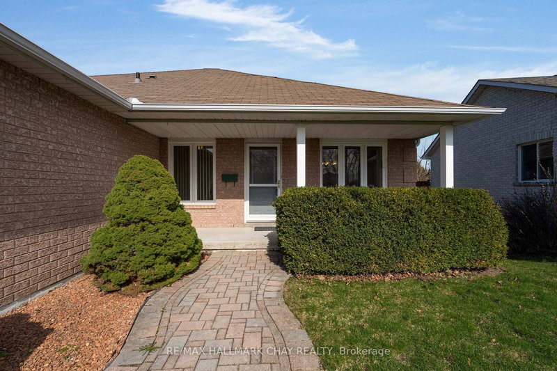 42 Webb St, Barrie, L4N 6V2 | Image 3