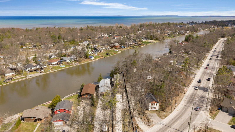 2026 River Rd W, Wasaga Beach, L9Z 2W1 | Image 2