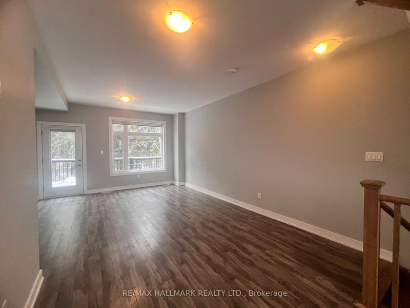 49 - 540 Essa Rd, Barrie, L9J 0H2 | Image 3