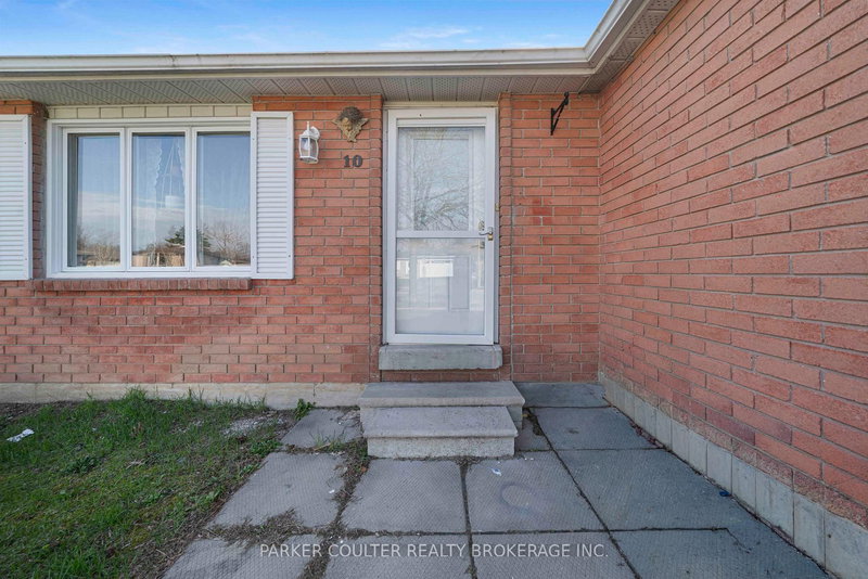 10 Ford St, Barrie, L4N 5X2 | Image 2