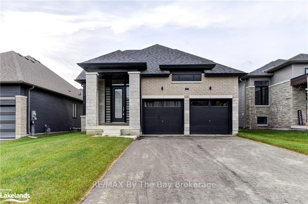 5 Rosanne Circle • Wasaga Beach, ON photo 1