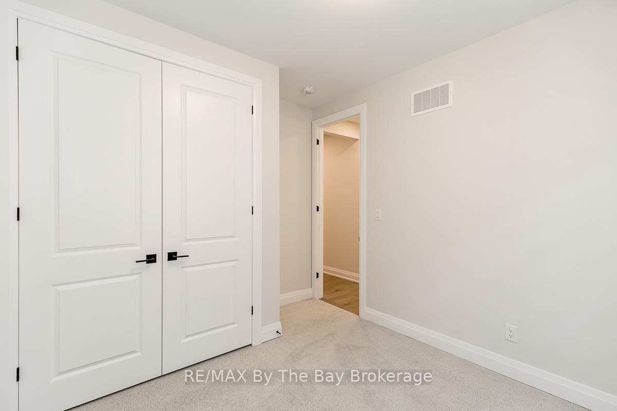 5 Rosanne Circle • Wasaga Beach, ON photo 22
