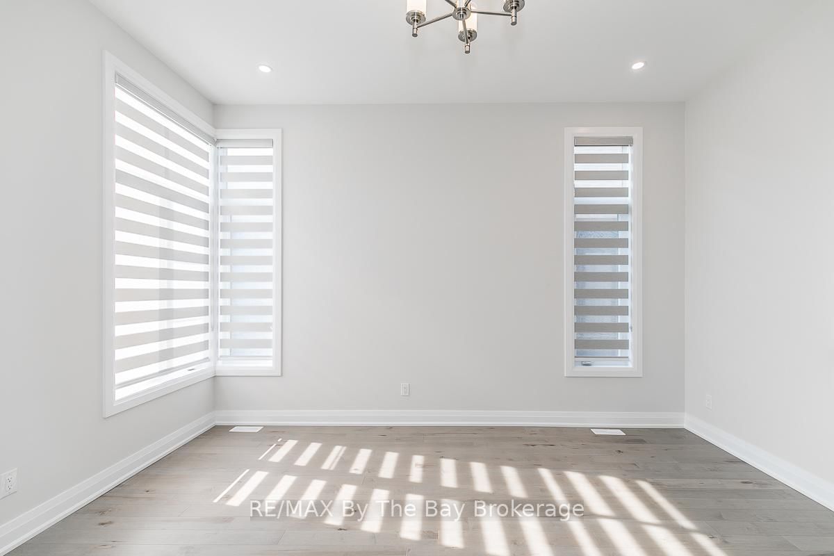 5 Rosanne Circle • Wasaga Beach, ON photo 6