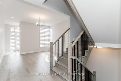 5 Rosanne Circle • Wasaga Beach, ON photo 8