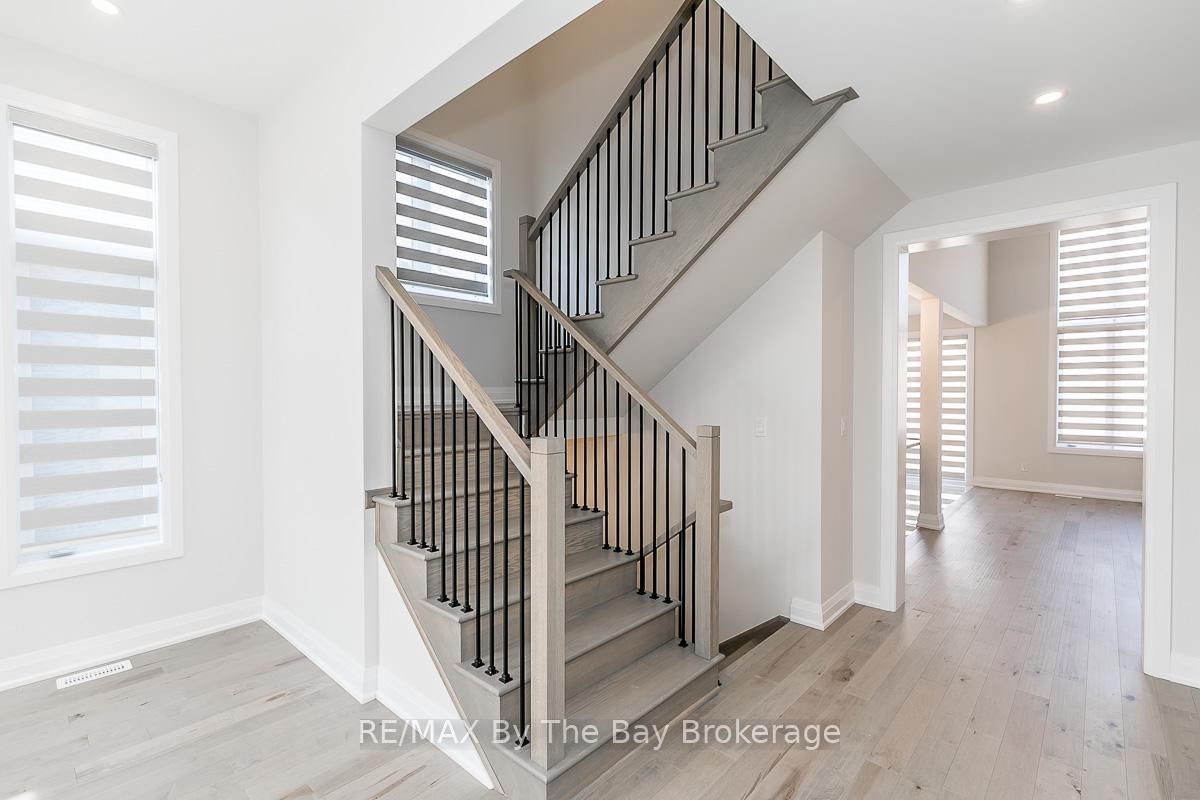 5 Rosanne Circle • Wasaga Beach, ON photo 9