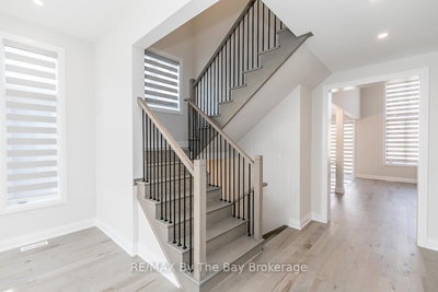 5 Rosanne Circle • Wasaga Beach, ON photo 9