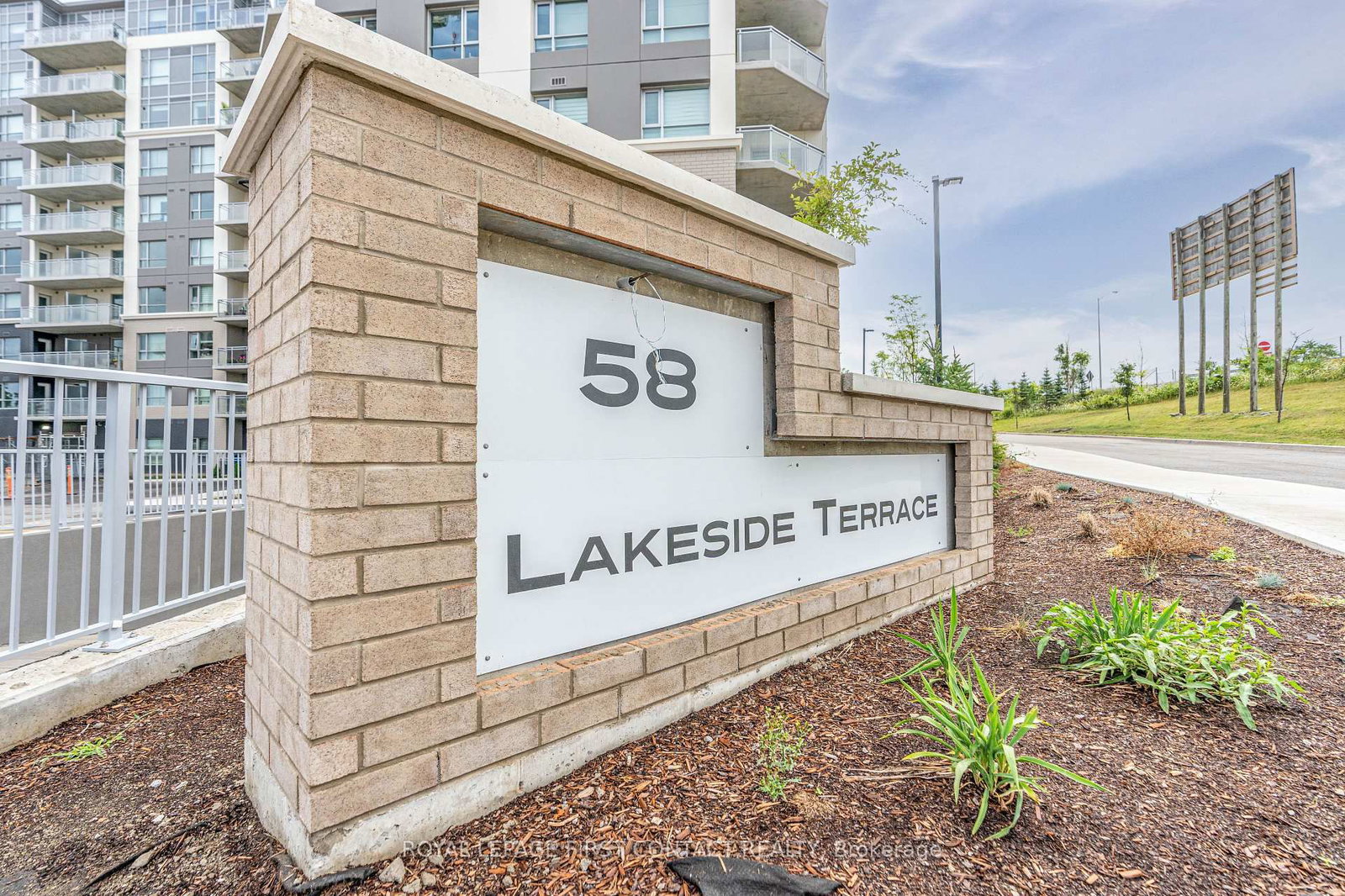 58 Lakeside Terrace, Unit 106 - Photo 17
