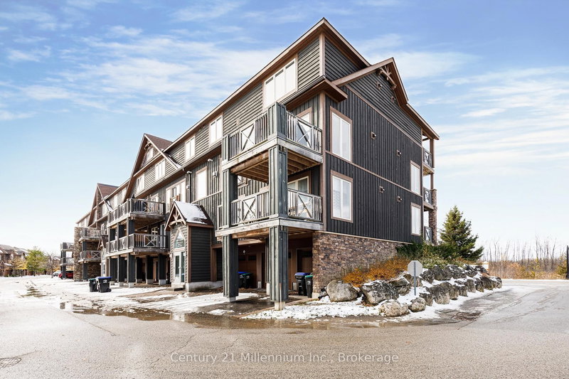 201 - 6 Joseph Tr, Collingwood, L9Y 0J2 | Image 2