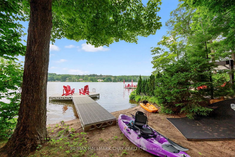 176 Farlain Lake Rd E, Tiny, L9M 0B5 | Image 3