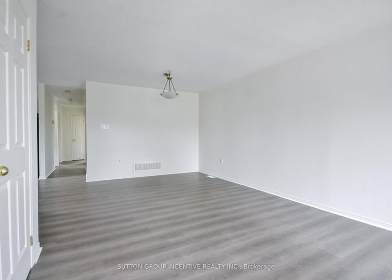 42 Hanmer St E, Barrie, L4M 6V1 | Image 3