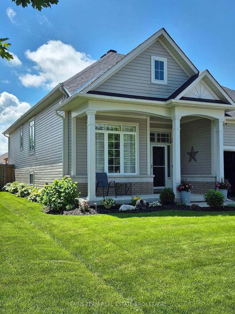 9 Broadpoint St, Wasaga Beach, L9Z 3B8 | Image 2