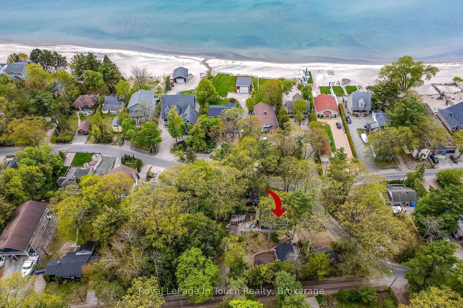 35 Tiny Beaches Road S
