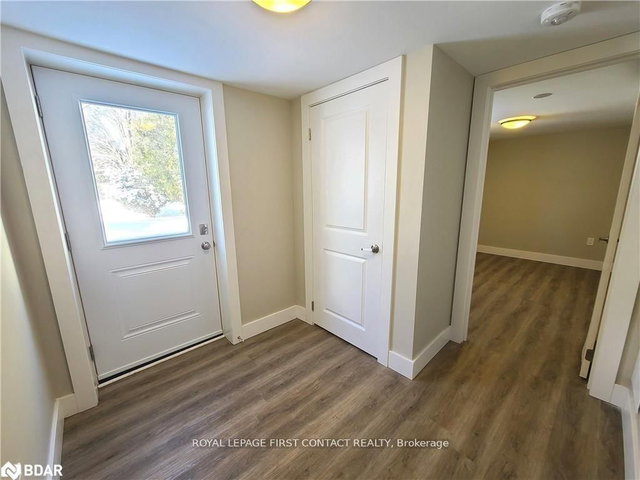 2 - 320 Mississaga Street W