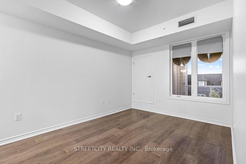 5 Spooner Crescent, Unit 215 - Photo 23