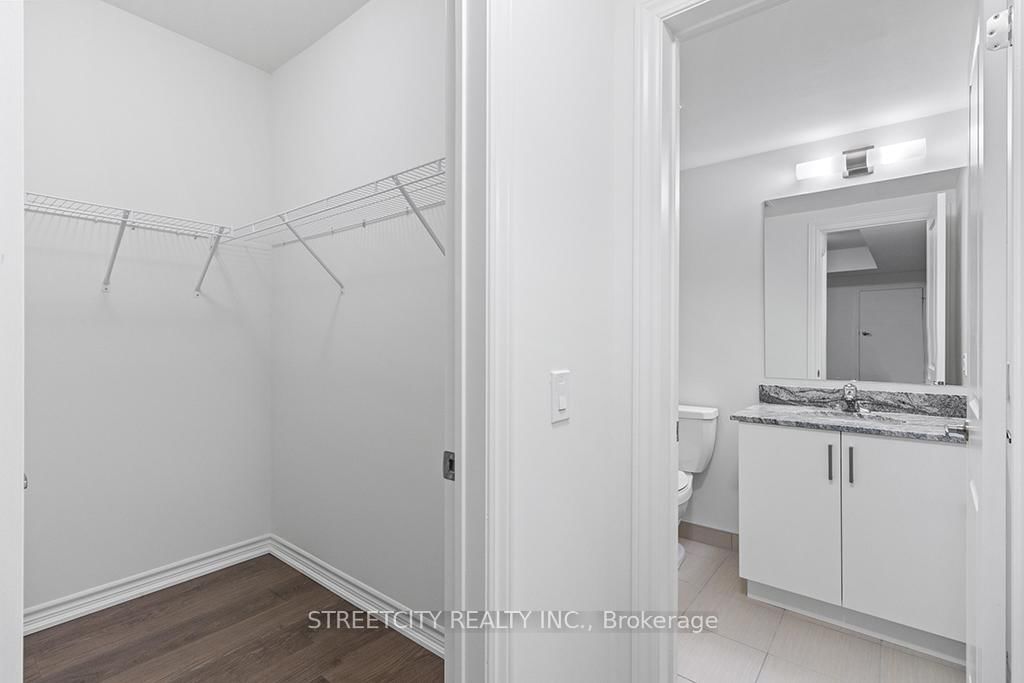 5 Spooner Crescent, Unit 215 - Photo 25