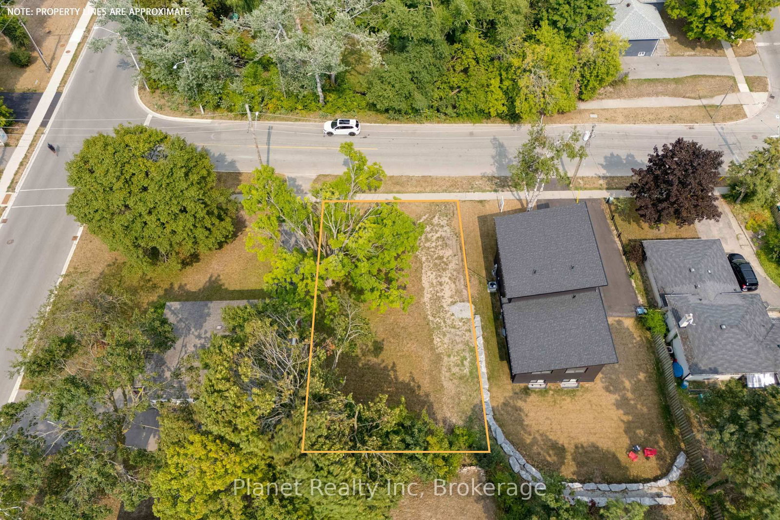 170 Berczy Street • Barrie, ON photo 12