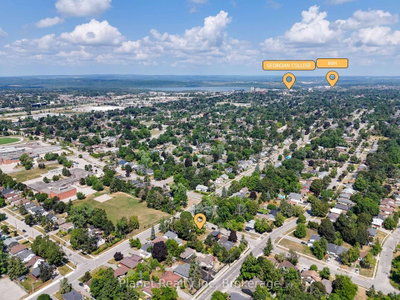 170 Berczy Street • Barrie, ON photo 3