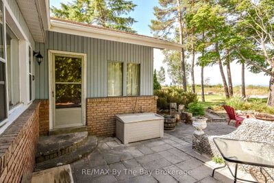 762 Eastdale Drive • Wasaga Beach, ON photo 8