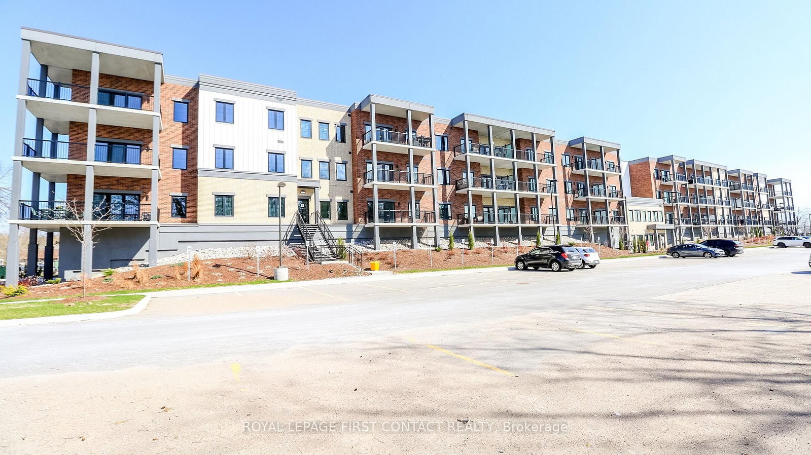121 Mary Street • #210 • Clearview, ON photo 3