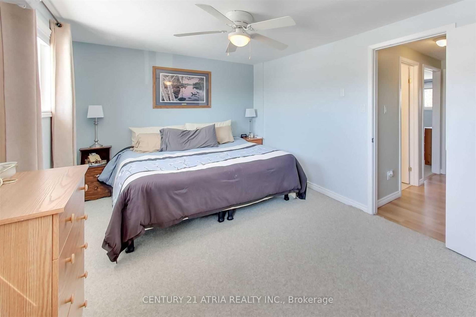 27 Dickens Drive • Barrie, ON photo 5
