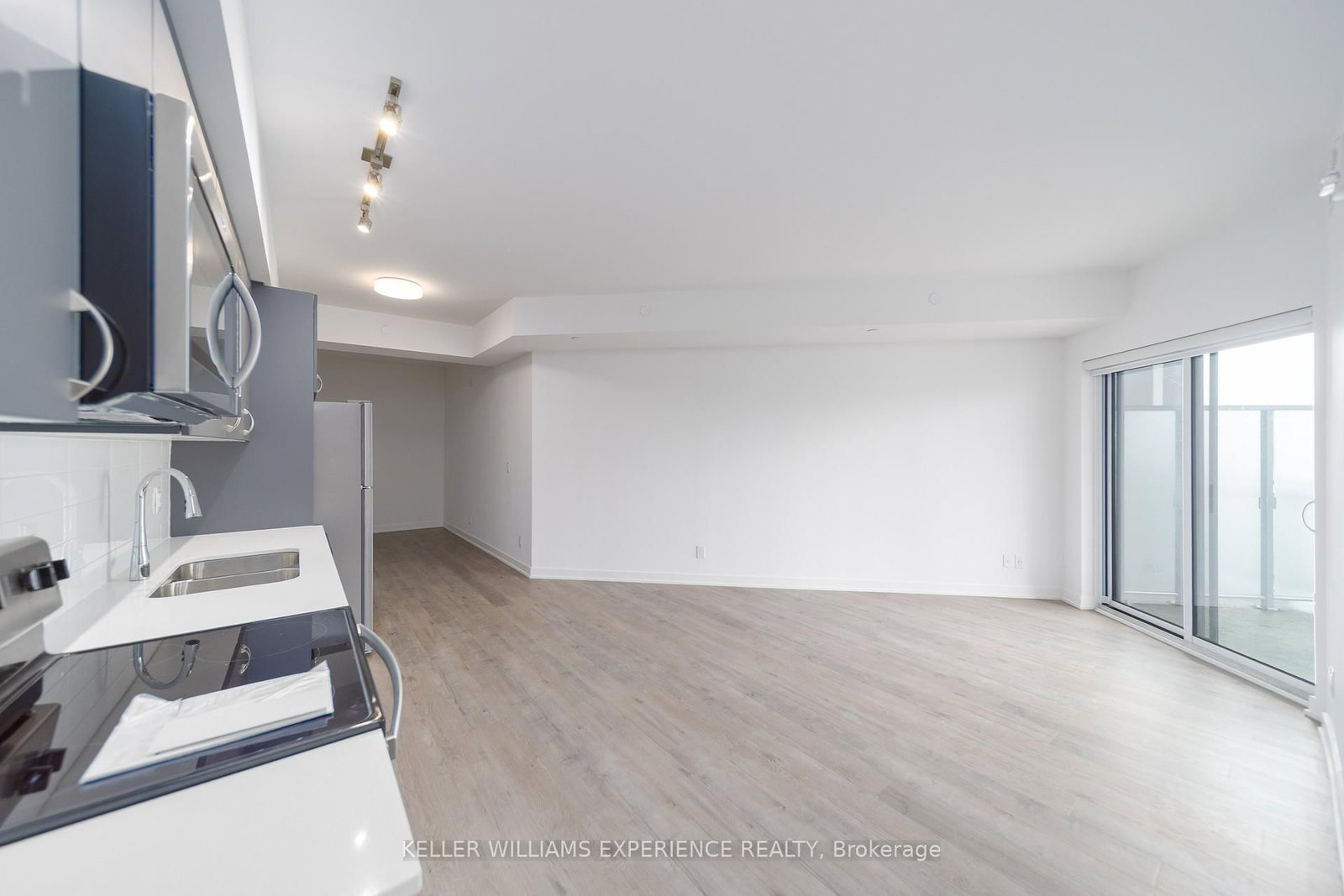 56 Lakeside Terrace, Unit 508 - Photo 4