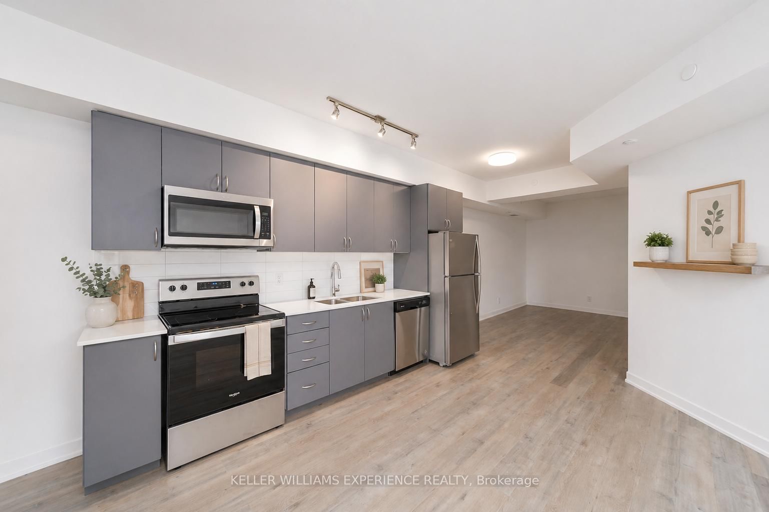 56 Lakeside Terrace, Unit 508 - Photo 5