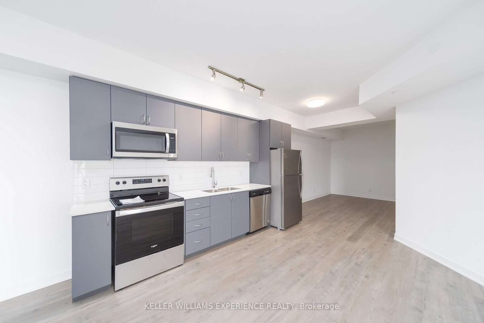 56 Lakeside Terrace, Unit 508 - Photo 6
