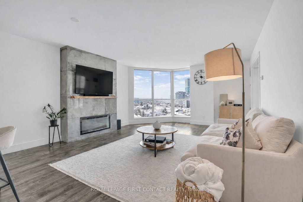 605 - 140 Dunlop Street E