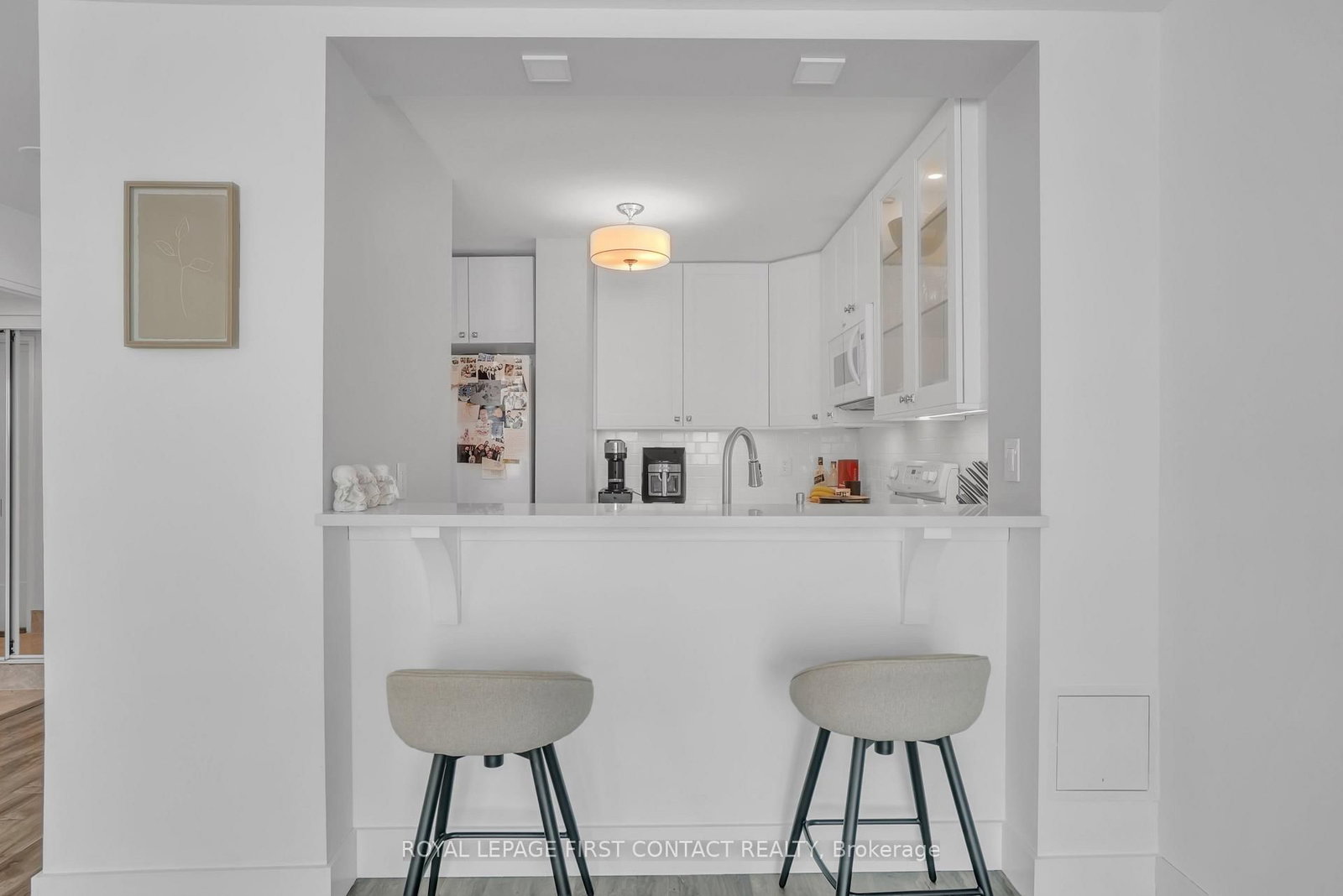 140 Dunlop Street E, Unit 605 - Photo 8