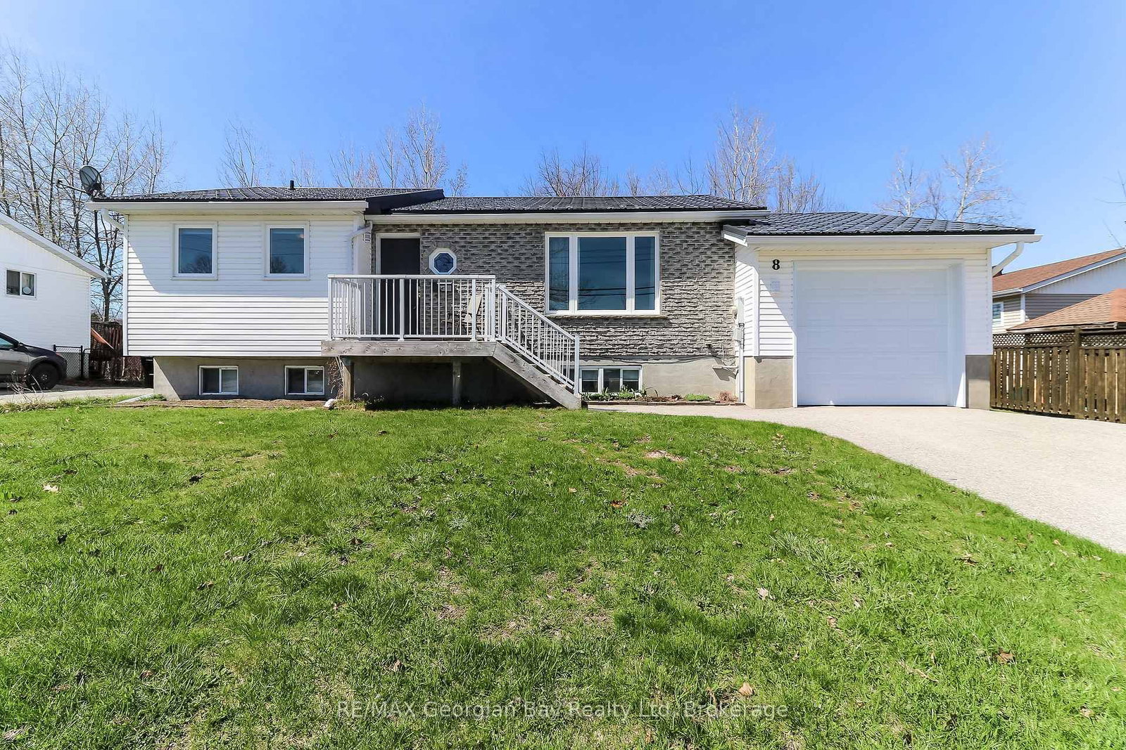 Detached House for sale at 8 John Dillingno Street, Tay, Ontario, L0K 2A0 - Victoria Harbour - MLS: S13053318