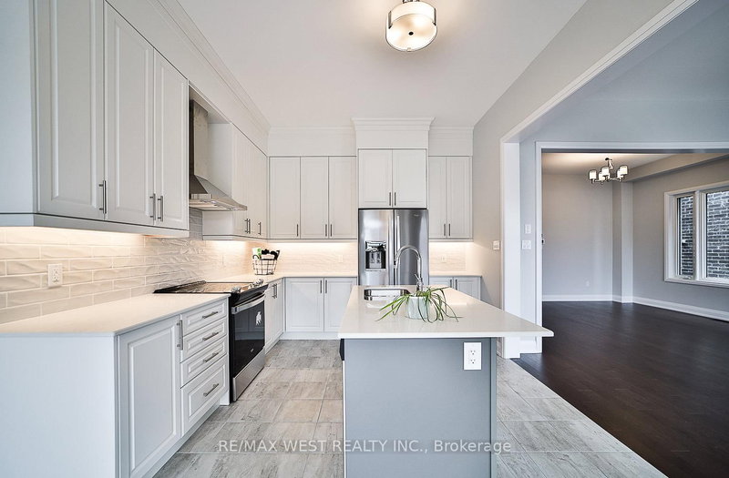 14 Periwinkle Rd, Springwater, Ontario