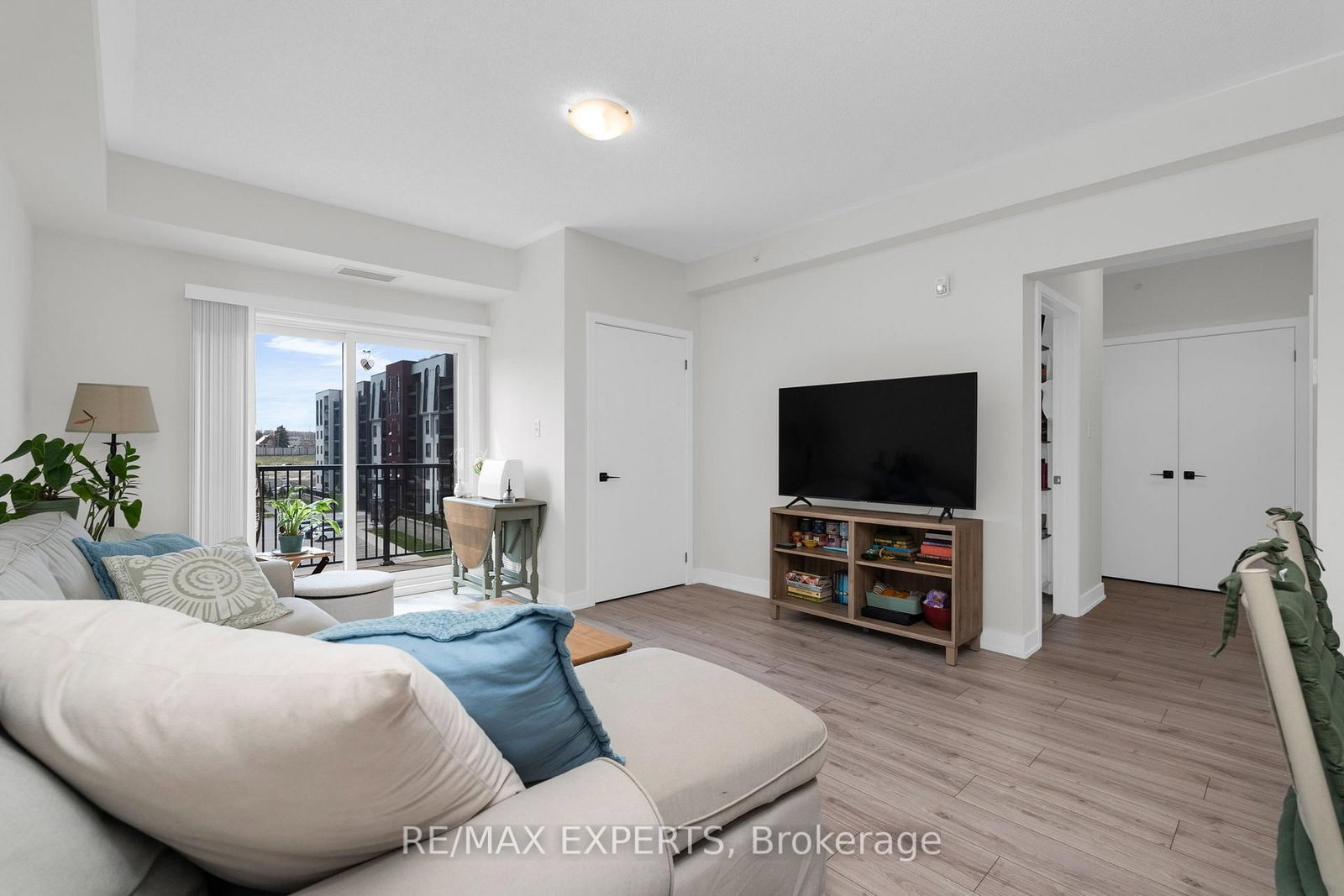 1 Chef Lane, Unit 405 - Photo 10