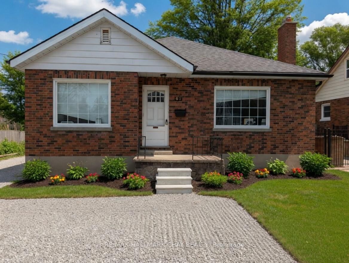 Detached House for sale at 68 Drury Lane, Barrie, Ontario, L4M 3C8 - Wellington - MLS: S13056936