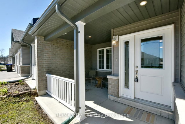 77 Ivy Crescent
