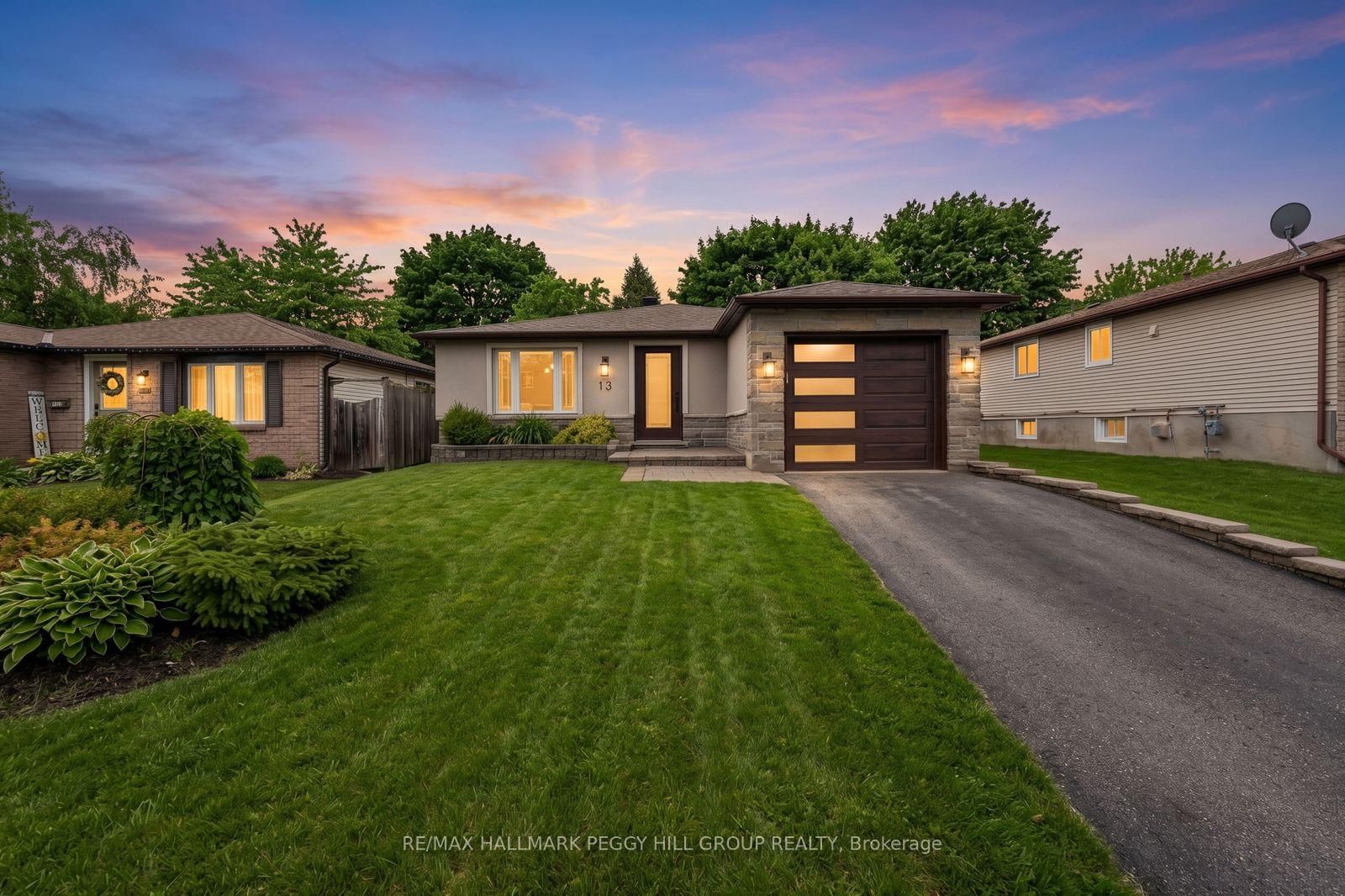 Detached House for sale at 13 Coles Street, Barrie, Ontario, L4N 5W8 - Sunnidale - MLS: S13059062