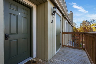 Unit 39 — 19 DAWSON Drive — photo 5