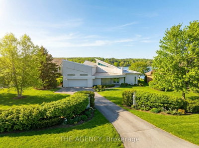 10 Beck Boulevard