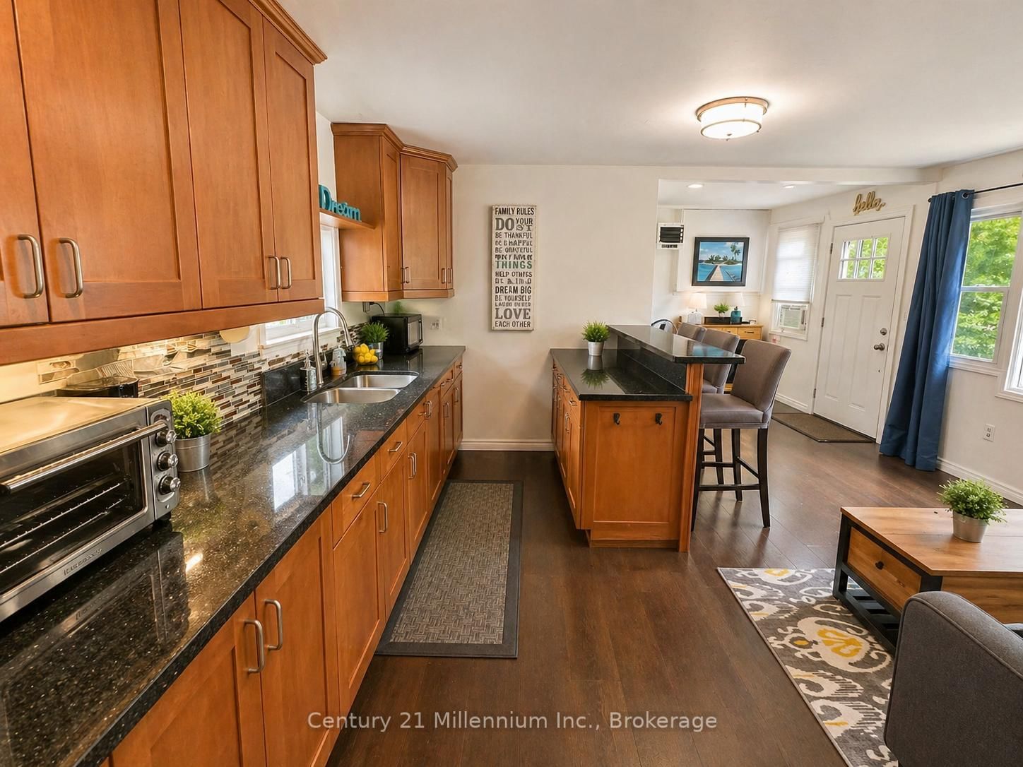 Listing Image 7