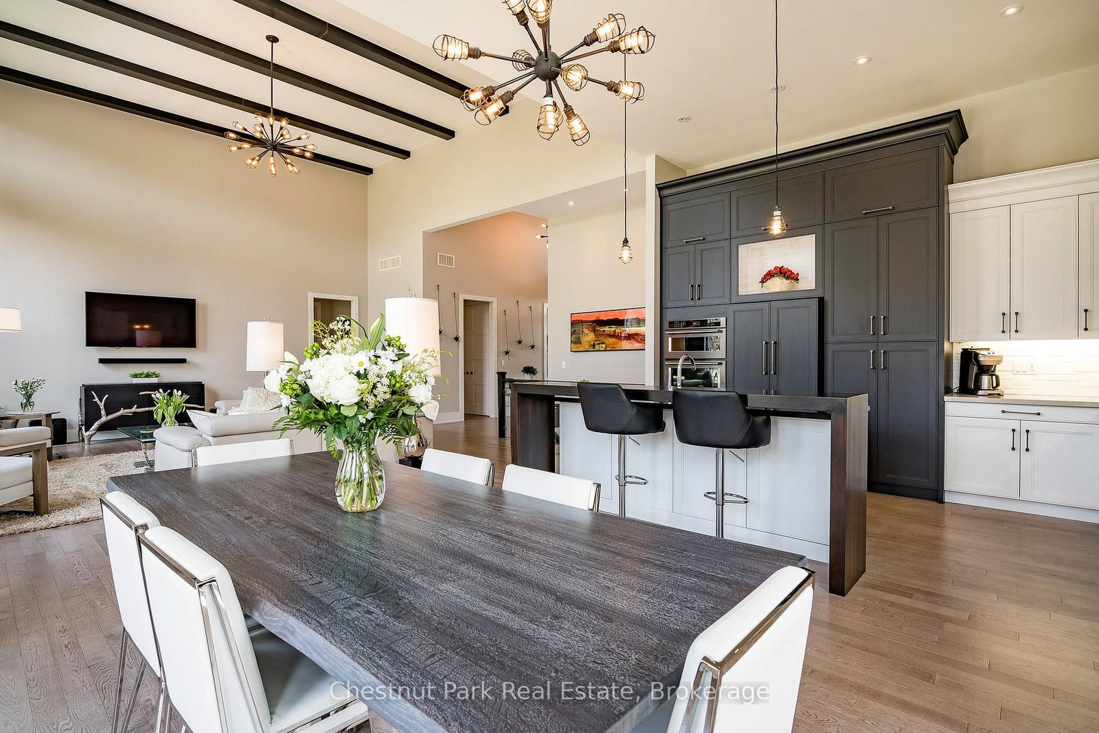 1 Windrose Valley Boulevard • Clearview, ON photo 13