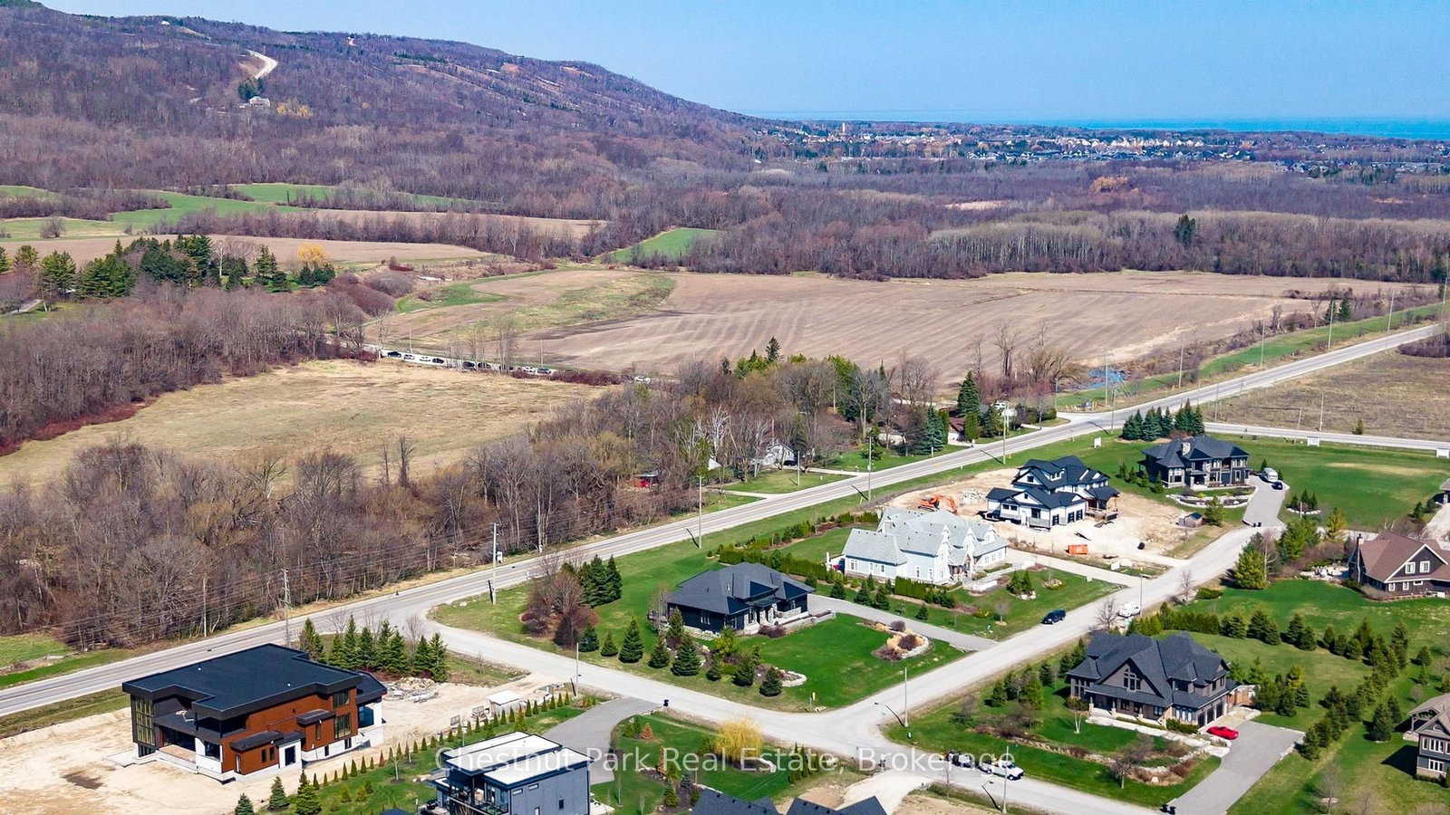 1 Windrose Valley Boulevard • Clearview, ON photo 42