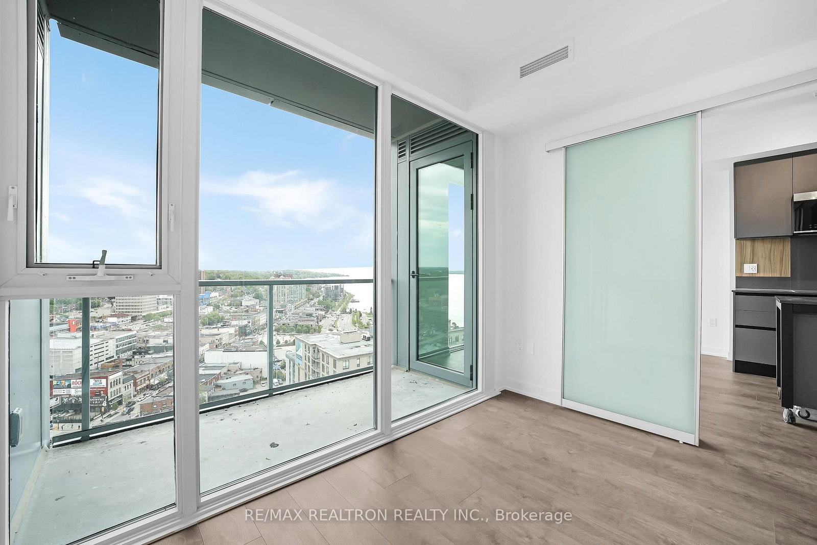39 Mary Street, Unit 2005 - Photo 16